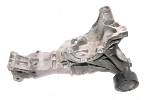 Audi A4 8E  4F Halter Konsole Lichtmaschine Träger 1.9 TDI 03G903139B (114216)