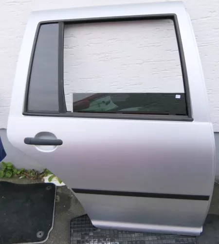 VW Golf 4 Bora Tür hinten rechts nur Kombi / Variant silber LA7W getönte Scheibe (115124)