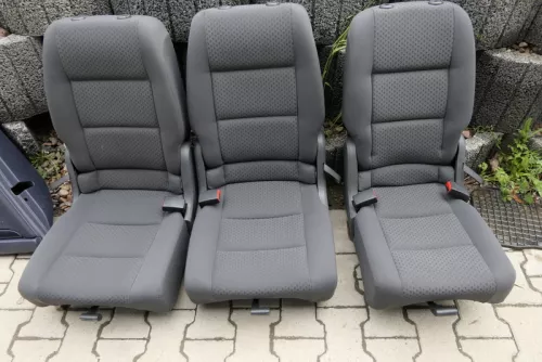 VW Touran Sitz Sitze hinten links 1. Reihe Rücksitz anthrazit alle 3 Stück. (115224)