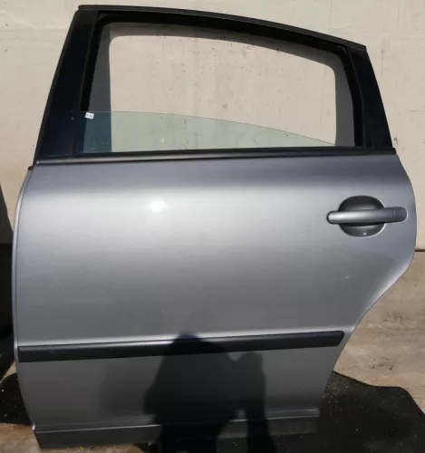 VW Passat 3B 3BG Limousine Tür hinten links mit Scheibe grau LD7W (115514)