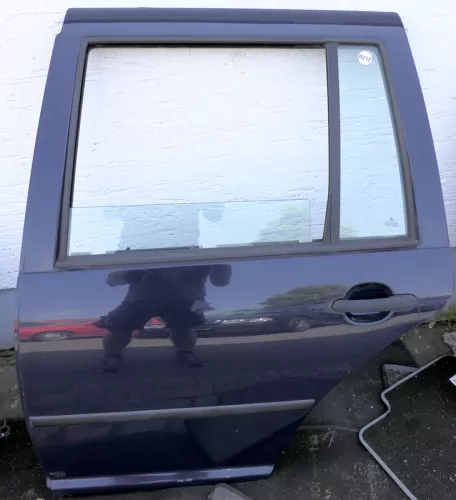 VW Golf 4 Bora Tür hinten links nur Kombi / Variant blau LA5G (115730)