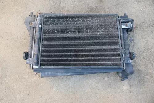 VW Eos Golf 5 Plus Kühler 1K0121251DM 1.9 BLS TDI Ladeluftkühler 1x Lüfter (115757)