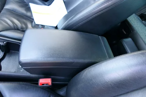 VW Passat 3C Mittelarmlehne Armlehne Fach original komplett zum nachrüsten Leder (115813)