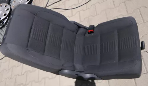 VW Touran Sitz hinten rechts (hinter Beifahrersitz) Rücksitz anthrazit - 115974 (115974)