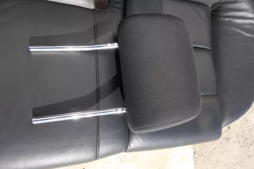 Audi A4 B6 8E Kopfstütze vorne links schwarz / soul vorn 8E0881901  (116065)