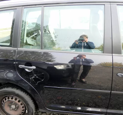 VW Touran 1T 1T3 Tür hinten rechts schwarz LC9Z mit Scheibe 116564 Kratzer