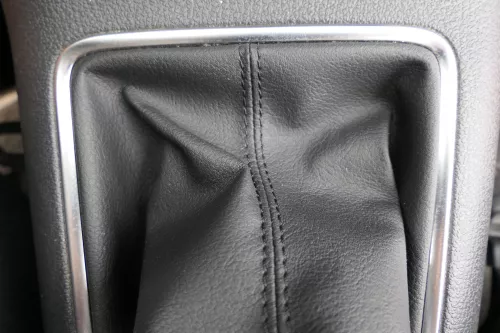 VW Tiguan 5N Schaltknauf Schaltsack Schaltung Schaltknüppel 6-Gang Leder  (116886)