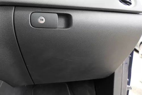 VW Tiguan Handschuhfach Handschuhfachdeckel Deckel Klappe 5N0858069J schwarz
