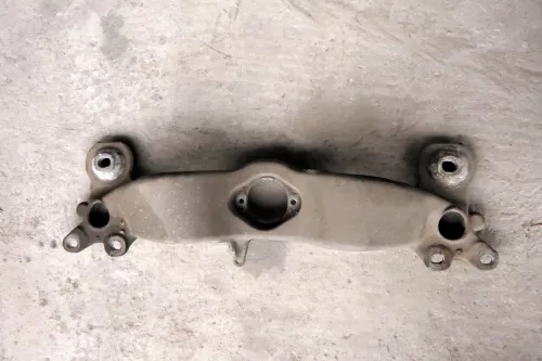 Audi A4 8E B6 Querrohr Querträger Halter Getriebe 8E0399263R 8E0399263AL 8E0 399 (117164)