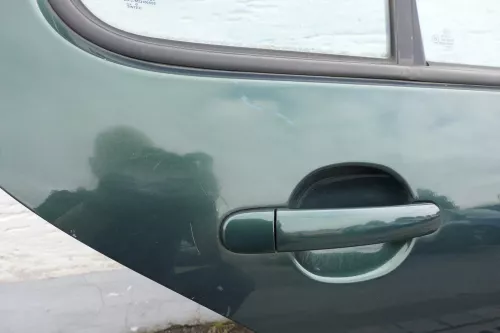 VW Golf 4 Limousine Tür hinten rechts grün LC6M (KEINkombi) (117277)