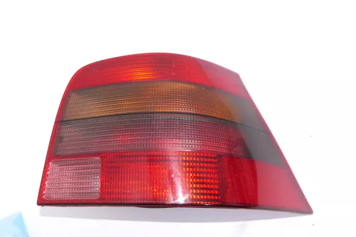 VW Golf 4 Rücklicht Rückleuchte Heckleuchte schwarz abgedunkelt rechts hinten