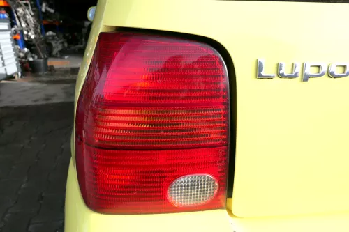 VW Lupo Rücklicht hinten links 6X0945111D Rückleuchte Heckleuchte Lampenträger