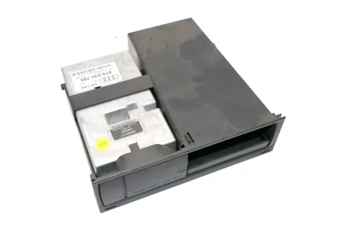 Audi A4 8K A5 Sound 8T0035785 Music Interface Musk Anschluß für Audioquelle (117884)