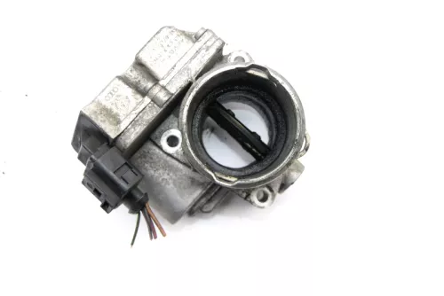 VW Polo 9N Seat Ibiza 6L Drosselklappe Reglerklappe 1,4 TDI 045128063 G / D (117936)