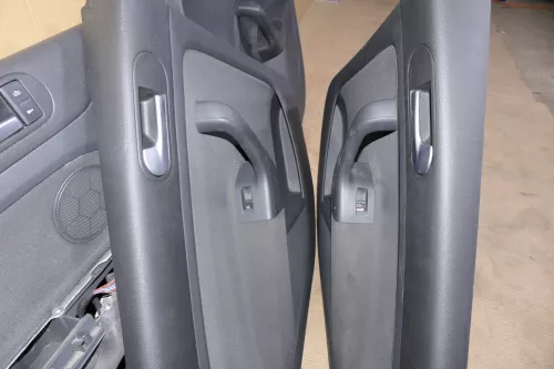 VW Golf Plus 5M 4x Türverkleidung Verkleidung Tür vorn hinten link schwarz  (118268)