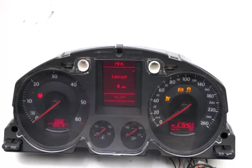 VW Passat 3C Tacho Tachometer 275.000km 3C0920871E Diesel TDI  (118969)