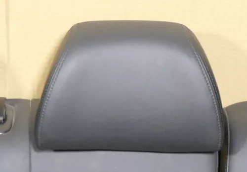 VW Passat 3B 3BG Kopfstütze Sitz Sitze hinten in der Mitte schwarz Leder LAGE (119101)
