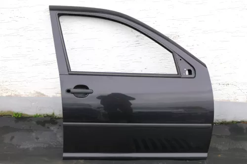 VW Golf 4 Bora Tür vorne rechts Beifahrertür 4/5-Türer  Kombi schwarz LC9Z ää