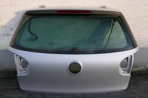 VW Golf 5 V Heckklappe hinten Kofferraumklappe mit Scheibe silber LA7W 189,99 (120399)