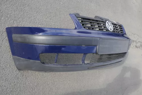 VW Passat 3B Stoßstange vorne Frontstoßstange Stoßfänger vorne blau LA5E (120742)