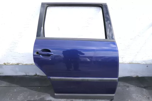 VW Passat 3B 3BG Kombi Variant Tür hinten rechts blau LB5N und Scheibe (120928)