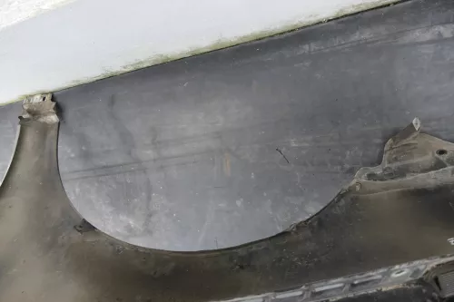 VW Passat 3B Kotflügel vorne rechts schwarz LC9Z (121908)