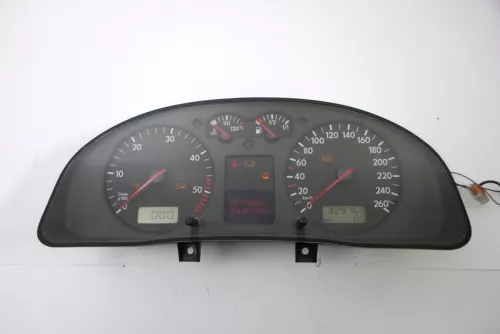 VW Passat 3B Tacho Tachometer Kombiinstrument 329.000km 3B0920822A 1,9 TDI (121938)