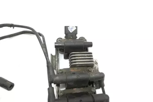 VW Passat 3B Audi A4 B5 2,8 2,6 Benziner Zündspule 078905104 + Zündkabel Kabel (122300)