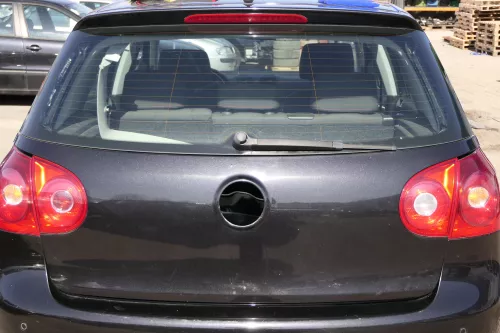 VW Golf 5 V Heckklappe hinten Kofferraumklappe mit Scheibe schwarz LC9Z metal (122564)