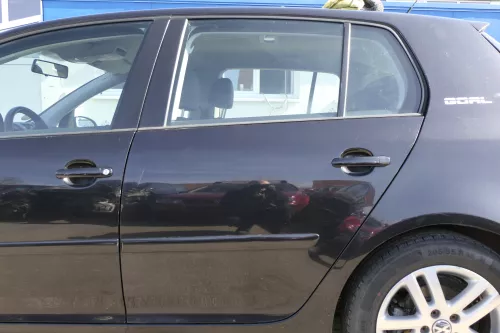 VW Golf 5 V 1K Tür Türrahmen hinten links 4/5-Türer schwarz LC9Z met mit Scheibe (122565)