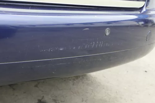 VW Touran 1T Stoßstange hinten Heckstoßstange Stoßfänger blau LB5N Einparkhilf (122728)