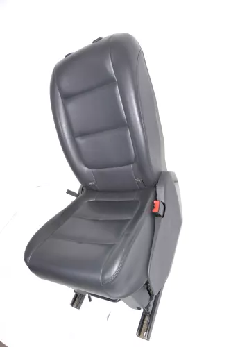 VW Sharan 7N Alahmbra Sitz hinten in der MItte mittig 1.Sitzreihe Kunstleder  (123213)