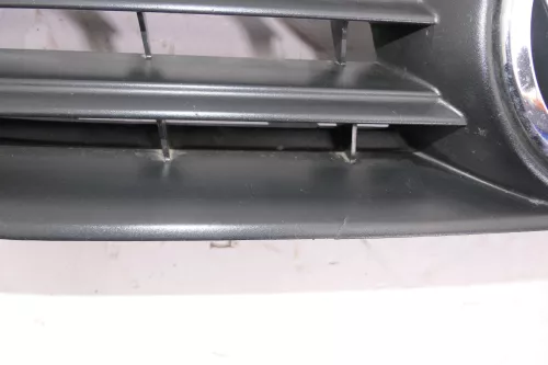 VW Polo 9N3 Grill Kühlergrill VW Zeichen Logo 6Q0853653E 6Q0 853 653 E (123261)