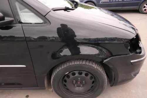 VW Touran 1T Kotflügel vorne rechts schwarz LC9X 1T0821022B ca.2007-2010 (123336)
