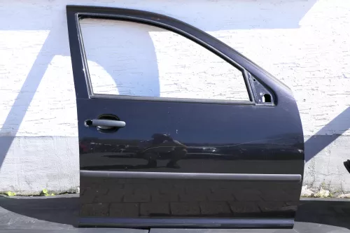 VW Golf 4 Bora Tür vorne rechts Beifahrertür 4/5-Türer & Kombi schawrz LC9Z meta
