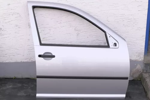 VW Golf 4 Bora Tür vorne rechts Beifahrertür 4/5-Türer + Kombi silber LA7W refle