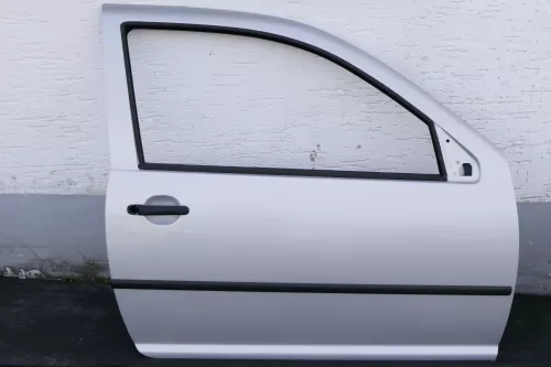 VW Golf 4 Bora Tür vorne rechts Beifahrertür 4/5-Türer + Kombi silber LA7W re (123690)