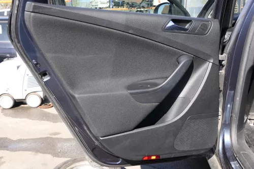 VW Passat 3C Kombi 4x Türverkleidung Verkleidung Tür vorne + hinten lin schwarz (125017)