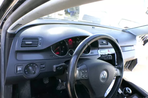 VW Passat 3C CC Mittelkonsole Verkleidung um Radio Klappe Abdeckung Dekor silber