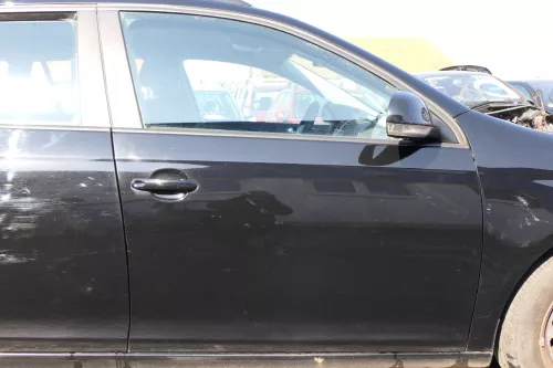 VW Golf 6 nur Kombi / Variant Tür vorne rechts Beifahrertür schwarz L041 uni