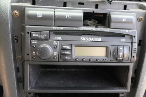 Skoda Octavia 1U Radio MS201 mit Code 1U0035160A Kasette (125369)