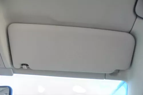 Audi A6 4B Sonnenblenden Sonnenblende rechts vorne grau silber (125599)