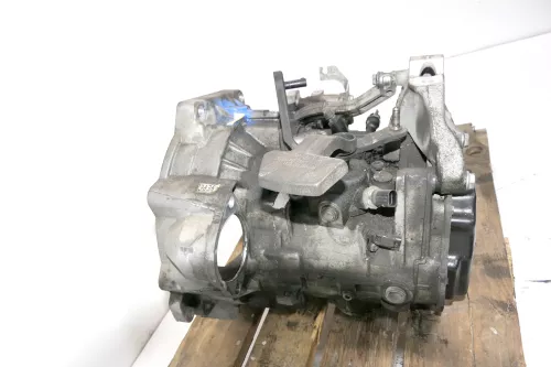VW Touran 1T3 Getriebe LUB 1.6TDI 5-Gang Schaltgetriebe ca. 140.000km Start Stop (125827)