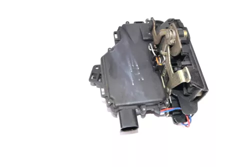 VW Golf 4 Passsat Stellmotor Tür Türschloß mit Zentralverriegelung hinten links  (126286)