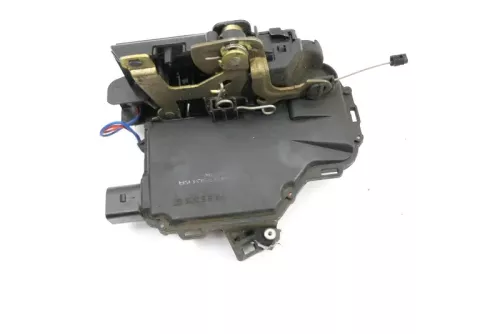 VW Golf 4 Passsat Stellmotor Tür Türschloß mit Zentralverriegelung hinten rechts (126287)