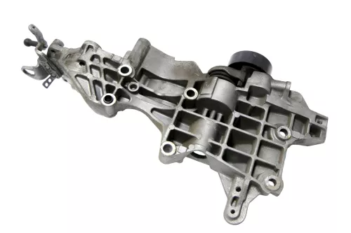 VW Passat 3C Golf 6 Halter Konsole Lichtmaschine Träger 2,0 TDI 03L903139Q Pumpe (126945)