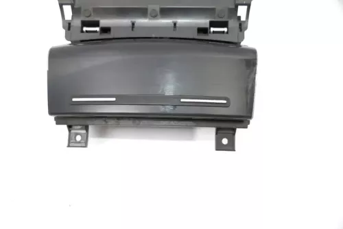 Audi A3 8P Aschenbecher Zigarettenanzünder 8P0857951 WJD (127038)