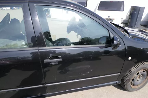 Skdoa Fabia 6Y Kombi + Limousine Tür vorne rechts Beifahrertür schwarz LF9R (127778)