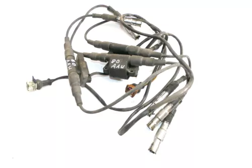 VW Passat 3B A4 B5 2,8 2,6 Benziner Zündspule 078905104 + Zündkabel Kabel AAH (127797)