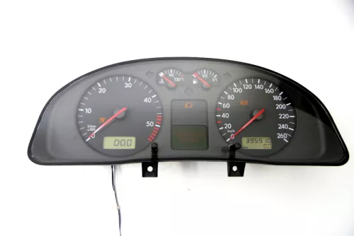 VW Passat 3B Tacho Tachometer Kombiinstrument 359.000km 3B0920822A 1,9 TDI (127805)